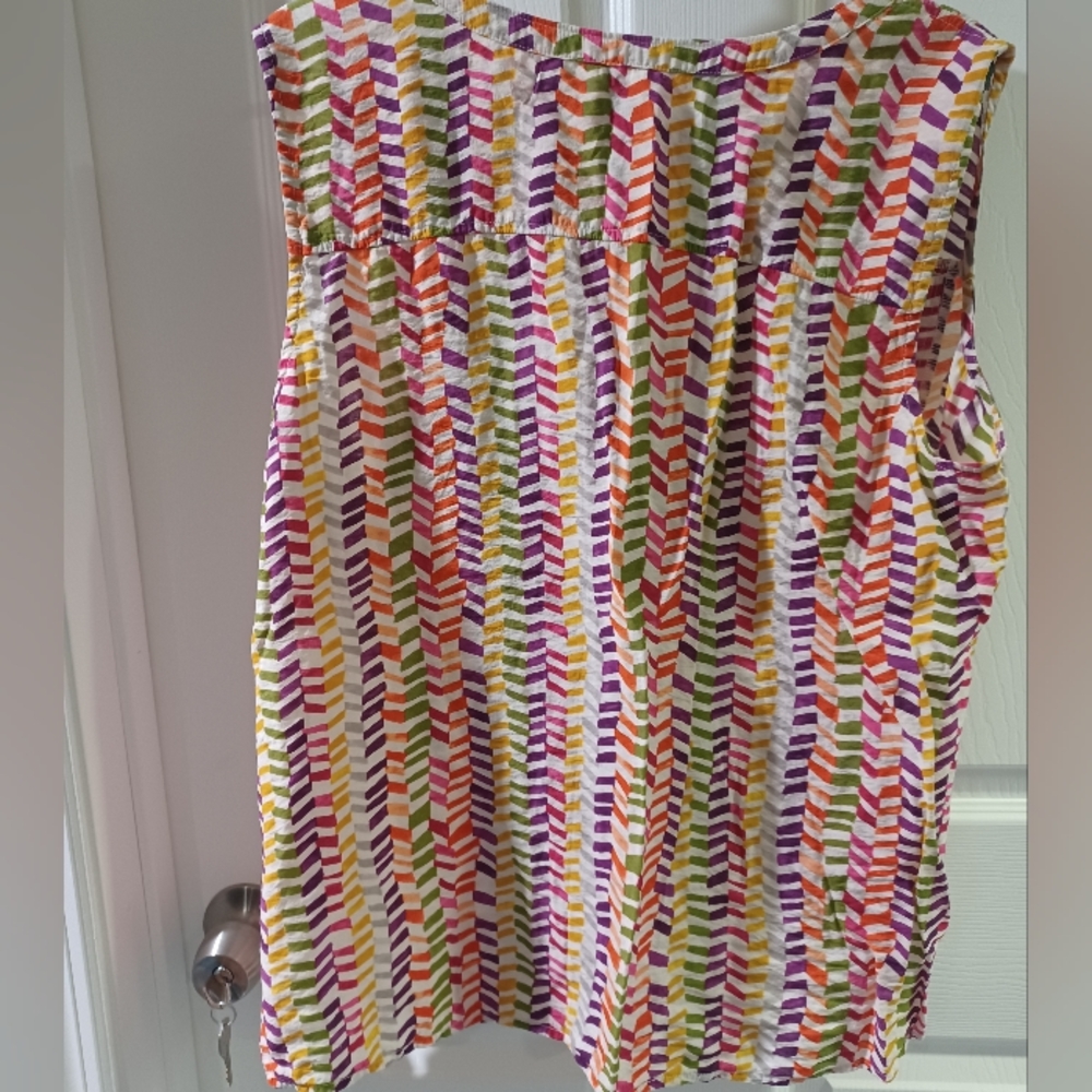 G.H. Bass & Co. Colorful Chevron Blouse - Picture 7 of 7